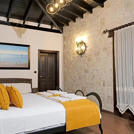 Mai Alaçatı Pansiyon *